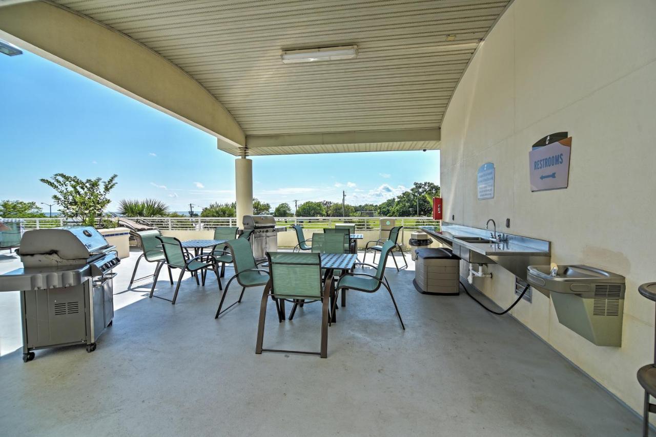Beachside Biloxi Club Condo Balcony With Ocean View Eksteriør billede